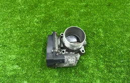 Заслонка дроссельная Audi A3 2009 06F133062J 8P CDA