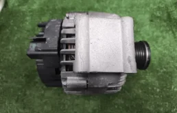 Генератор Mercedes-Benz C-class 2012 A0009067902 W204 271.820