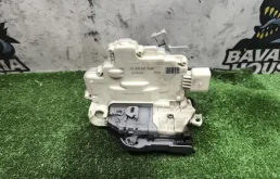 Замок двери передней правой Porsche Cayenne 2014 8J2837016A 92A M55.02