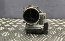 Заслонка дроссельная Audi A3 2008 06F133062T 8P CCZ