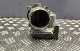 Заслонка дроссельная Audi A3 2007 06F133062J 8P BZB