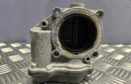 Заслонка дроссельная volkswagen Passat 2017 06F133062J B8 CHH