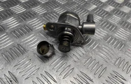 Топливный насос высокого давления volkswagen Passat 2008 06H127025M B6 BZB