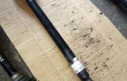 Полуось передняя правая (приводной вал, ШРУС) Volkswagen Passat Passat B6 (3C) 2005-2010 2005 2,0 TDi Дизель МКПП 6ст. Седан.