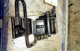 Петля двери передней левой Volkswagen Touareg Touareg I (7L) 2002-2006 2005 3,0 TDi Дизель АКПП Внедорожник.