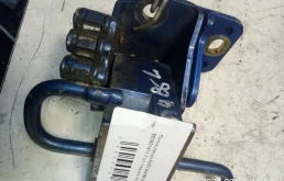 Петля двери передней левой Audi A4 A4 B6 (8EC, 8E5) 2000-2004 2003 1,9 TDi Дизель МКПП Седан.