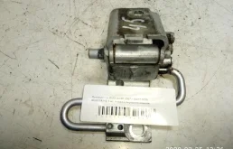 Петля двери передней левой Audi A4 A4 B7 (8EC, 8ED) 2004-2008 2007 1,6 i Бензин МКПП Седан.