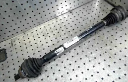 Полуось передняя правая (приводной вал, ШРУС) Volkswagen Passat Passat B6 (3C) 2005-2010 2006 2,0 TDi Дизель МКПП 6ст. Седан.