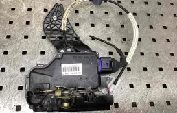 Замок двери передней правой Volkswagen Touareg Touareg I (7L) 2002-2006 2003 2,5 TDi Дизель АКПП Внедорожник.