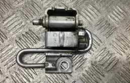 Петля двери передней левой Audi A4 A4 B7 (8EC, 8ED) 2004-2008 2005 2,0 i Бензин МКПП Седан.