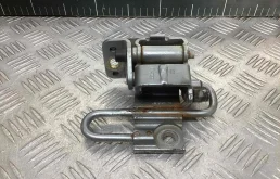 Петля двери передней левой Audi A4 A4 B7 (8EC, 8ED) 2004-2008 2005 2,0 i Бензин Вариатор Седан.