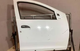 Дверь передняя правая Dacia Sandero Sandero II (B52) 2013-2020 2015 1,2 i Бензин МКПП 5ст. Хэтчбек 5дв.