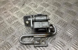 Петля двери передней левой Audi A4 A4 B6 (8EC, 8E5) 2000-2004 2003 1,6 i Бензин МКПП 5ст. Седан.