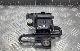 Петля двери передней левой Audi A3 A3 II (8P) 2003-2005 2003 2,0 TDi Дизель МКПП 6ст. Хэтчбек 3дв.