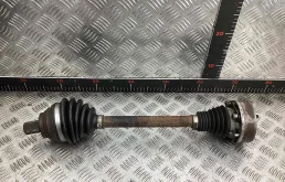 Полуось передняя левая (приводной вал, ШРУС) Volkswagen Passat Passat B6 (3C) 2005-2010 2006 2,0 FSi Бензин МКПП 6ст. Седан.