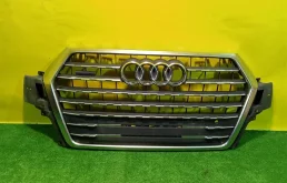 Решетка радиатора Audi Q7 (4M) 2015