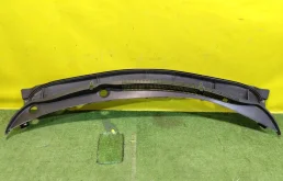 Жабо Hyundai Solaris 2010