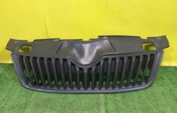 Решетка радиатора Skoda  Fabia 2 2010