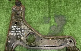 Рычаг передний нижний правый Opel Astra H 2004