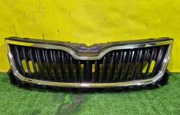 Решетка радиатора Skoda  Rapid 2013