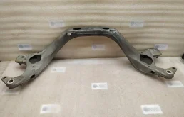 передняя балка (подрамник) Volkswagen Touareg 2 7P6 2013