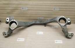 передняя балка (подрамник) Volkswagen Touareg 2 7P6 2011