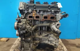 Двигатель без навесного для Nissan Serena 2003 года на фотографиях