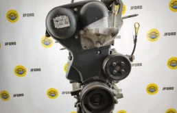 Двигатель без навесного для Volvo C30 2011 года на фотографиях