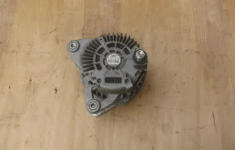 Генератор для Nissan Tiida на фотографиях