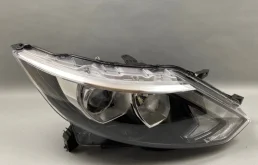 Фара Nissan Qashqai 2013-2017 260104EH1A J11, правая