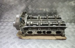 Головка блока цилиндров Ford Focus 2 1698720 MK2 HXDA