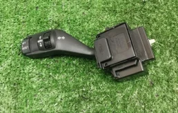 Подрулевой переключатель поворотников Ford Focus 2 2010 4M5T13335BD ХЕТЧБЭК 2.0 AODA