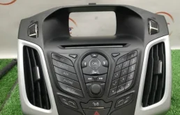 Рамка магнитолы Ford Focus 3 2012 AM5T18K811BD ХЕТЧБЭК 1.6 IQDB