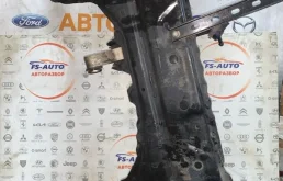 Подрамник Ford Fiesta 1758710 MK6, передний