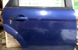 Дверь Ford Focus 2 2010 1702402 CA5 2.0 AODA, задняя правая