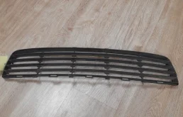 Решетка бампера Toyota Auris 2006-2012 5311202080 E15, передняя