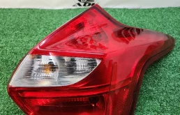 Фонарь Ford Focus 2010-2018 BM5113404A 3, правый