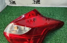 Фонарь Ford Focus 2010-2018 BM5113404A 3, правый