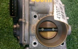 Дроссельная заслонка Mazda 3 2001-2010 ZJ2013640A ZY Z6