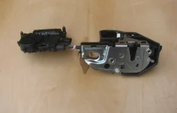 Замок задний правый для BMW X6 Е71 2007-2012