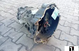 КПП механическая (МКПП) 5-ступенчатая,DHZ,Audi A4 B5 1996
