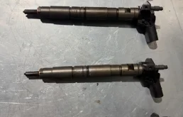 Форсунка дизельная VW AUDI 2.0 CBA CAH 03L130277