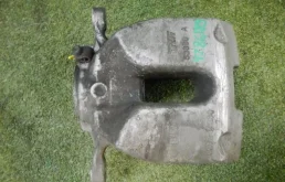 Тормозной цилиндр передний правый для BMW 5er 2018 года на фотографиях