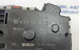 Дроссельная заслонка для Mercedes-Benz C class 2002 года на фотографиях