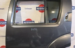 Дверь боковая Nissan Pathfinder 2010 82101EB330 R51 YD25, задняя левая