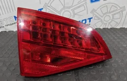 Фонарь задний внутренний левый Audi S4 2010 8K9945093B 8K5 CAKA