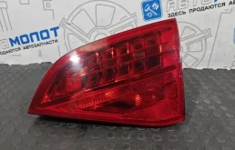 Фонарь задний внутренний правый Audi S4 2010 8K9945094B 8K5 CAKA