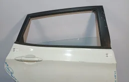 ДВЕРЬ HYUNDAI ACCENT SOLARIS 770044L200 ЗАДНЯЯ ПРАВАЯ  белый DY436