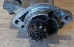 Стартер для Nissan Navara 2008 года на фотографиях