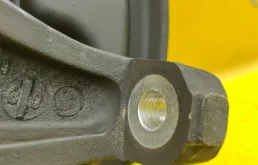 Кулак поворотный правый для Mercedes-Benz E class на фотографиях